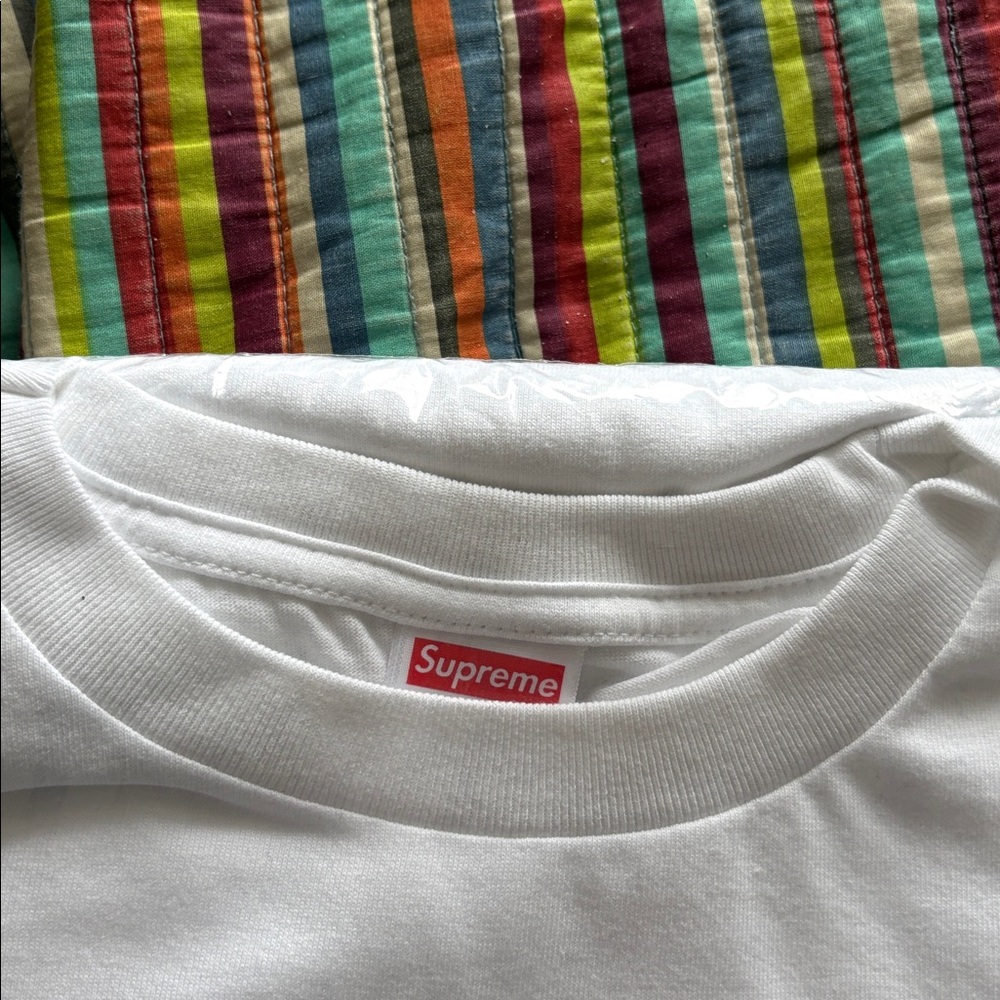 Supreme LA fire relief box logo White Tshirt Green & Pink nwt in bag - Picture 3 of 11